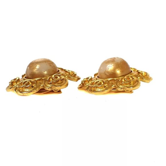 CHANEL CC Logo Round Button Earrings 94P Clip-On Imitation Pearl Gold - Picture 3 of 8